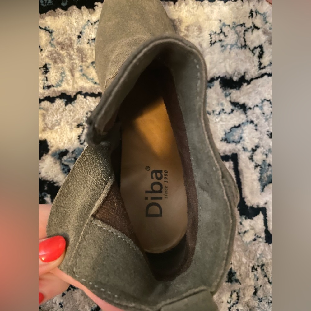 Shoes - Picture 3 of 3